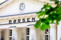 Ikke selg deg ut av fondene dine selv om verdiene stuper som følge av børsfallet, lyder rådet fra en økonomi-analytiker.