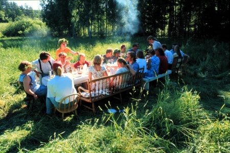 Ikke uvanlig å droppe jobbens sommerfest på grunn av drikkepress