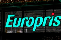 Europris økte omsetningen til 4,38 milliarder kroner i fjerde kvartal i fjor. Det bidro til at resultatet steg til 569 millioner kroner før skatt