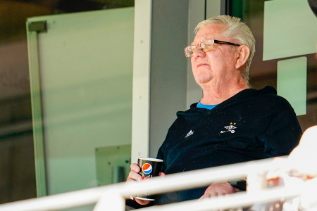 Tidligere RBK-legende Nils Arne Eggen har gått bort.